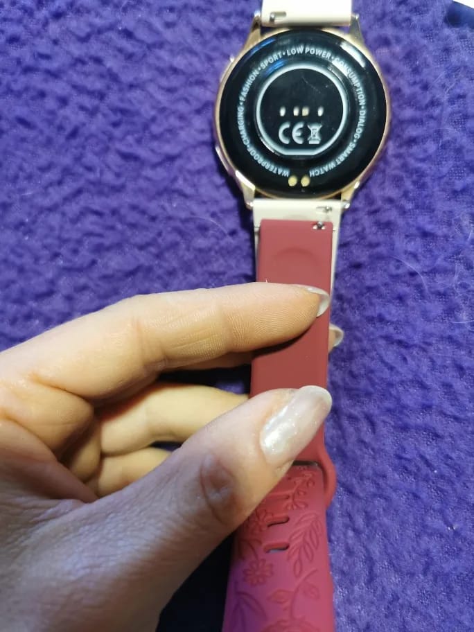Customer photo review of Garmin 18/20/22mm Quick Release Rose Engraved Silicone Band