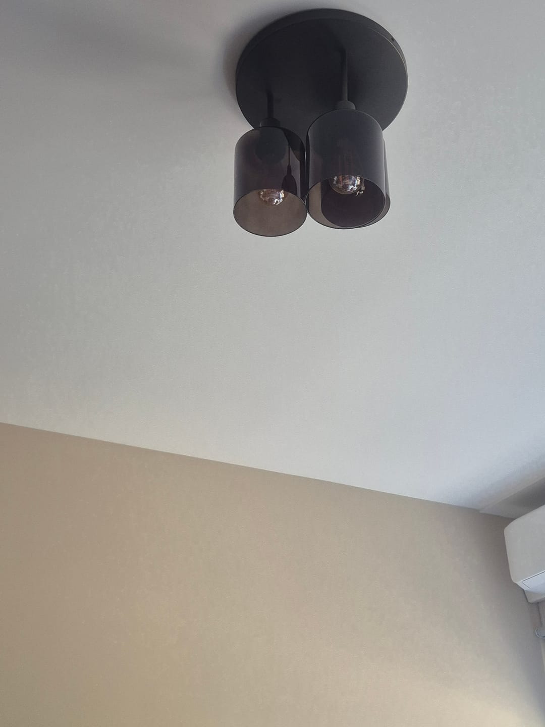 Customer photo review of Lichtbron (art. 8450) LED [ST64] filament druppel - E27 6W 2100K 450lm dimbaar / Amberkleurig glas