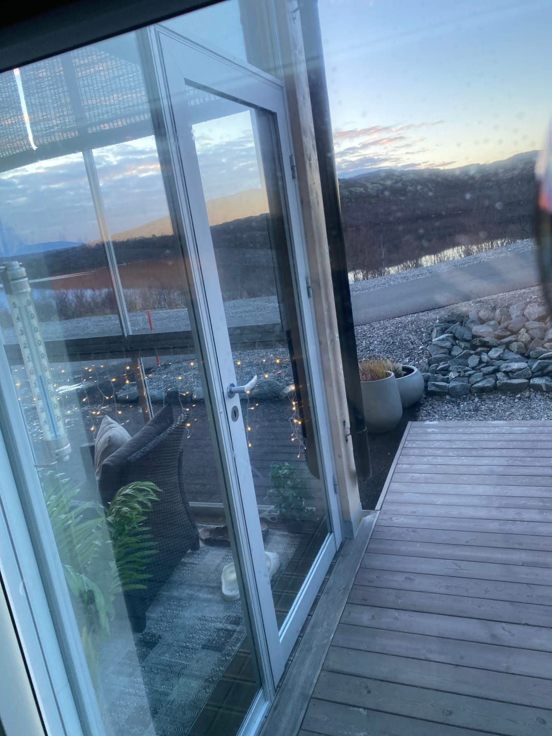 Customer photo review of Supreme Static Reflektiv vindusfolie