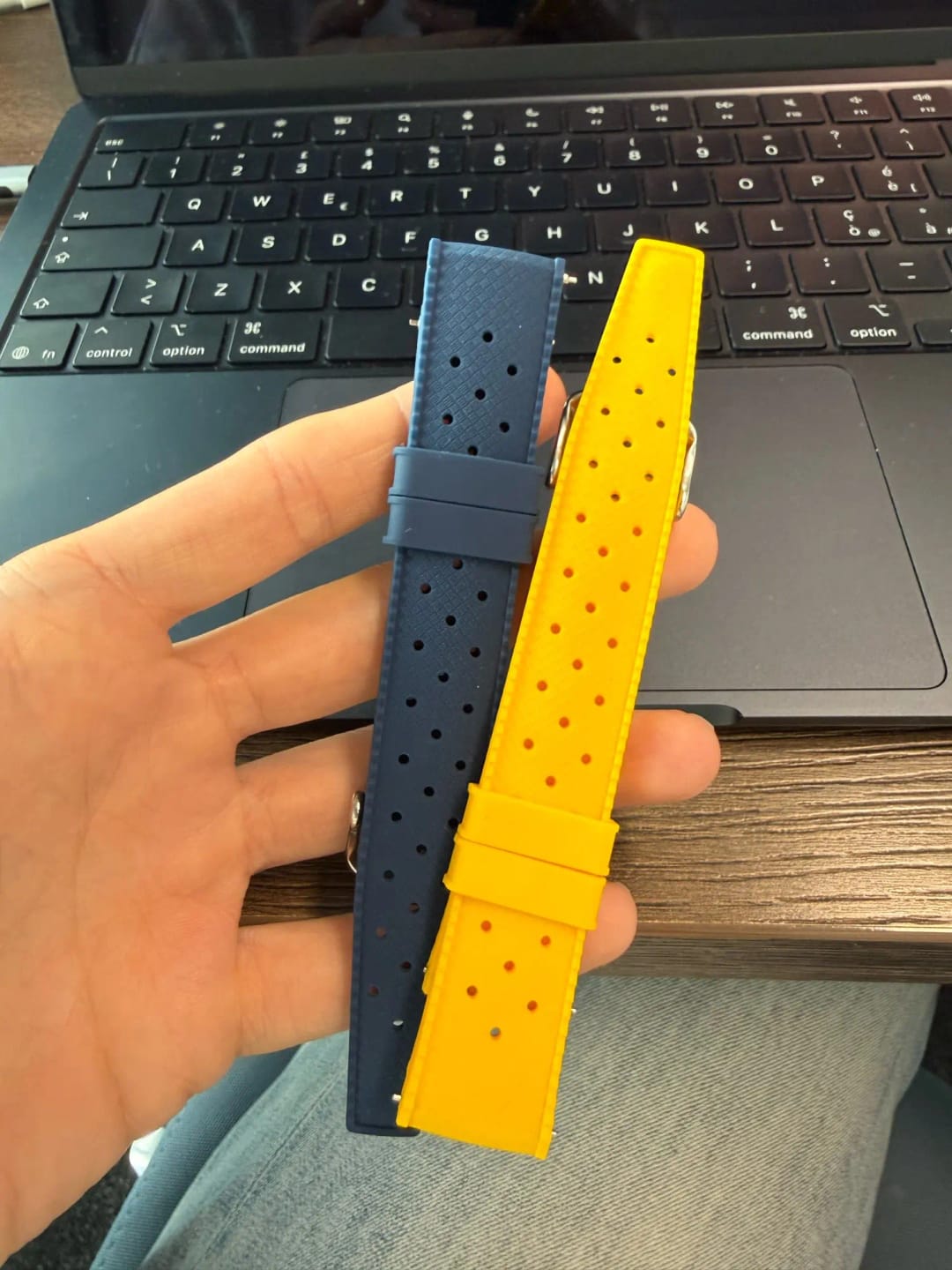 Customer photo review of Garmin 18/20/22mm Quick Release Tropic-Style Silicone Band