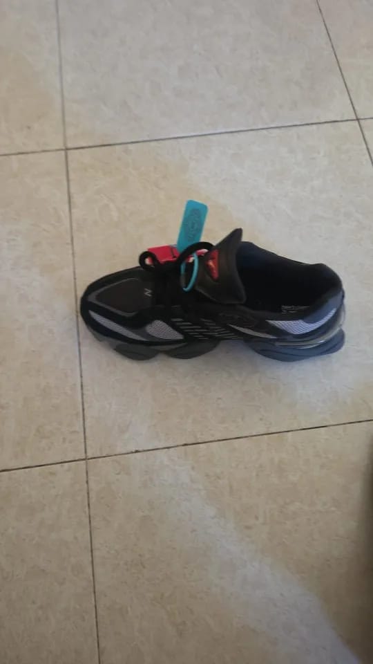 Customer photo review of NB 9060 "Black/Castlerock"