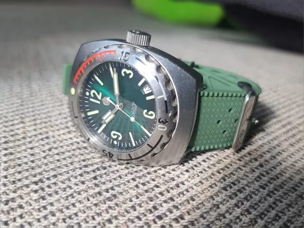 Customer photo review of Garmin 18/20/22mm Quick Release Tropic-Style Silicone Band