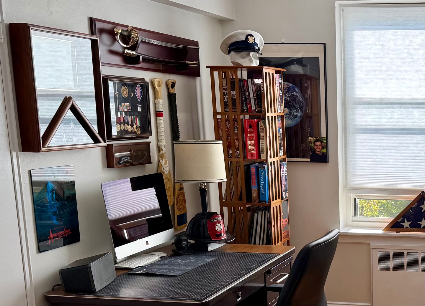 Customer photo review of White Skull Stand