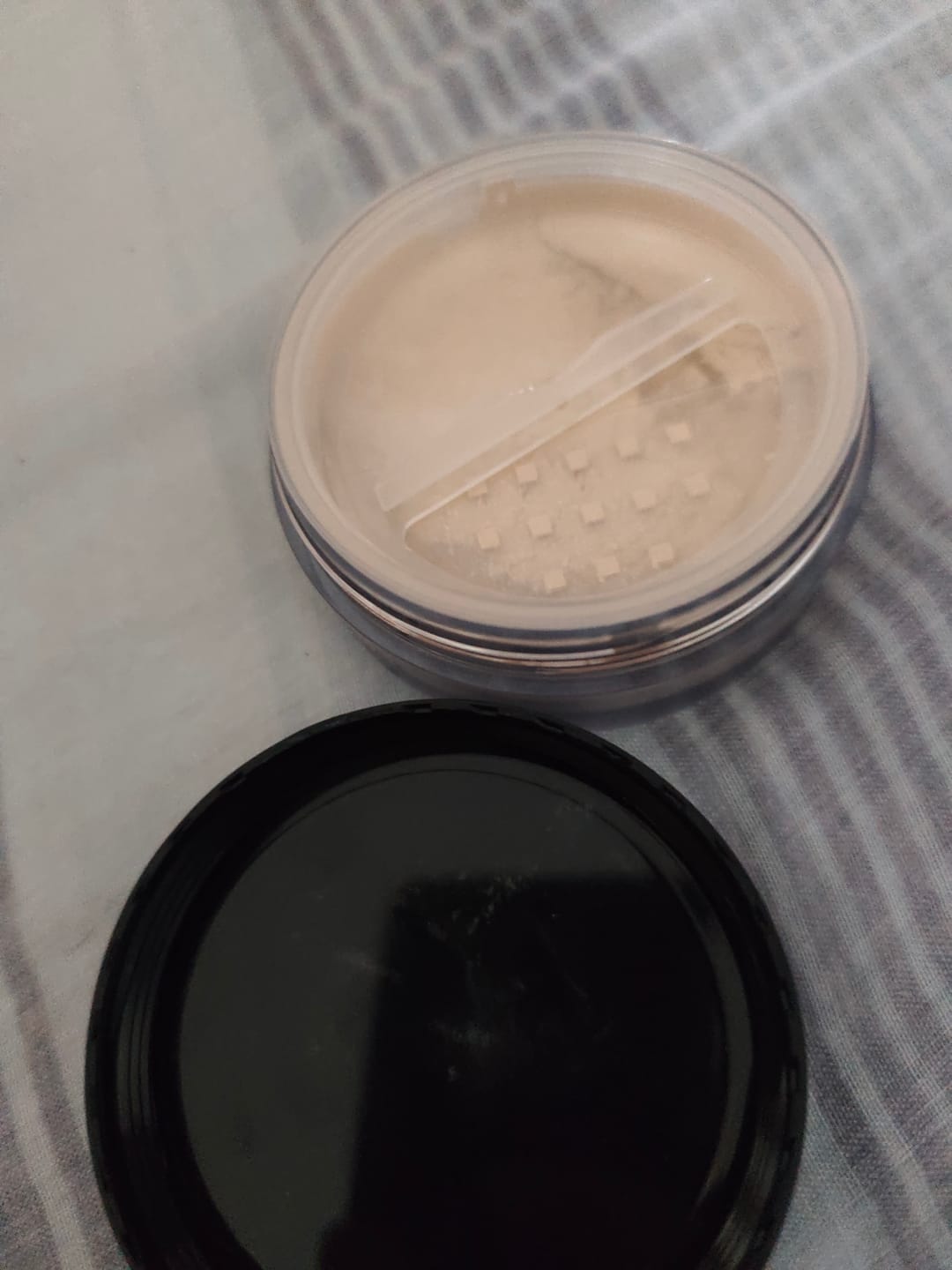Customer photo review of Translucent Powder / Polvo Traslúcido