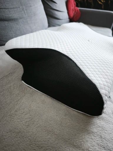 Customer photo review of Almohada Cervical Ergonómica - Sueño Profundo