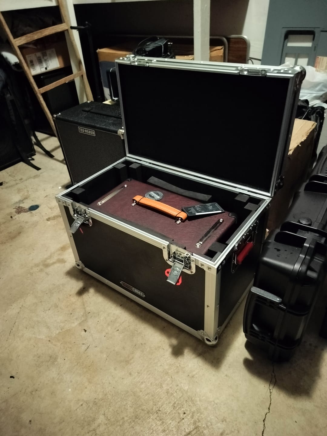 Customer photo review of Gator Cases G-TOURMINIHEAD3 ATA Tour Case for Large 'Lunchbox' Amps