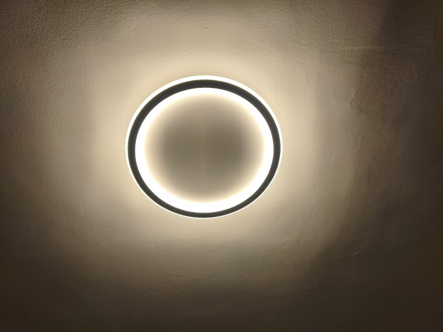 Customer photo review of Havelaglobe Scandinavian Round Ceiling Light