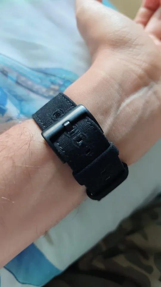 Customer photo review of Garmin 18/20/22mm Quick Release Stitched Canvas Nylon Band