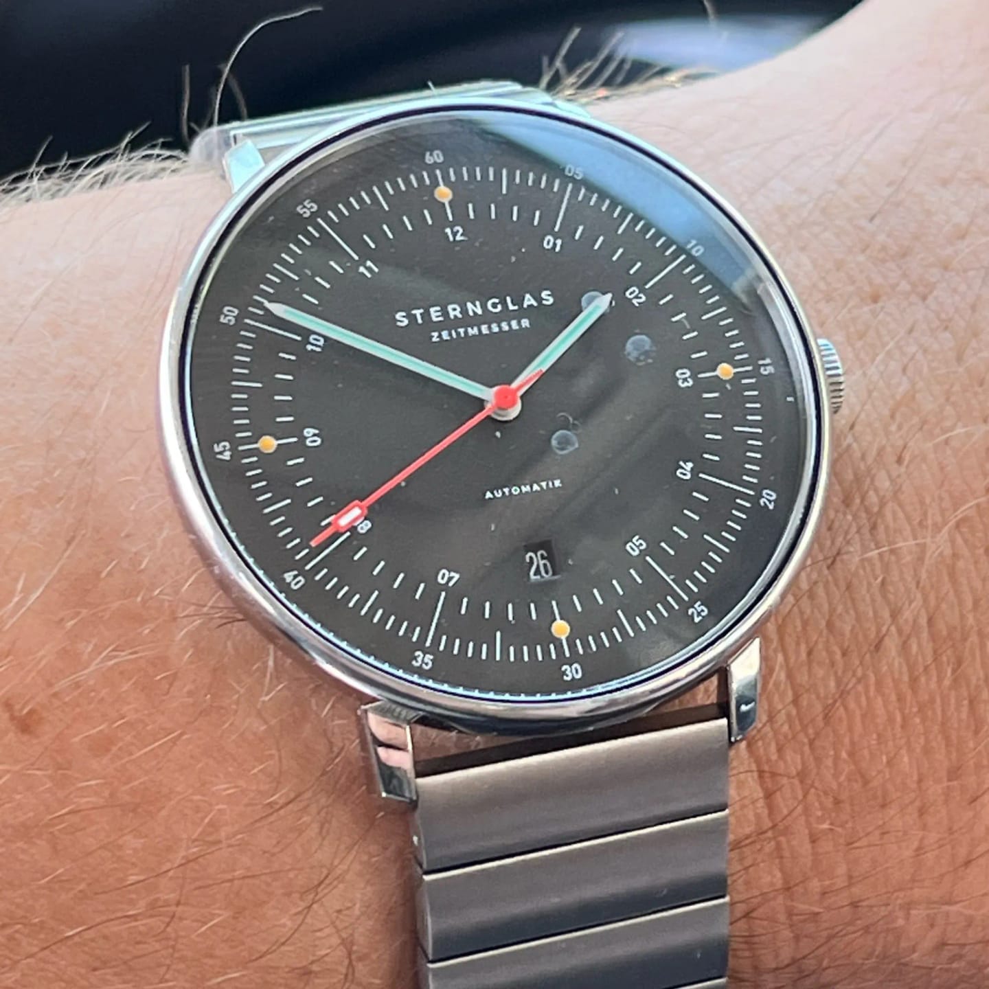 Customer photo review of Garmin 18/20/22mm Quick Release Brushed Stainless Steel Bracelet