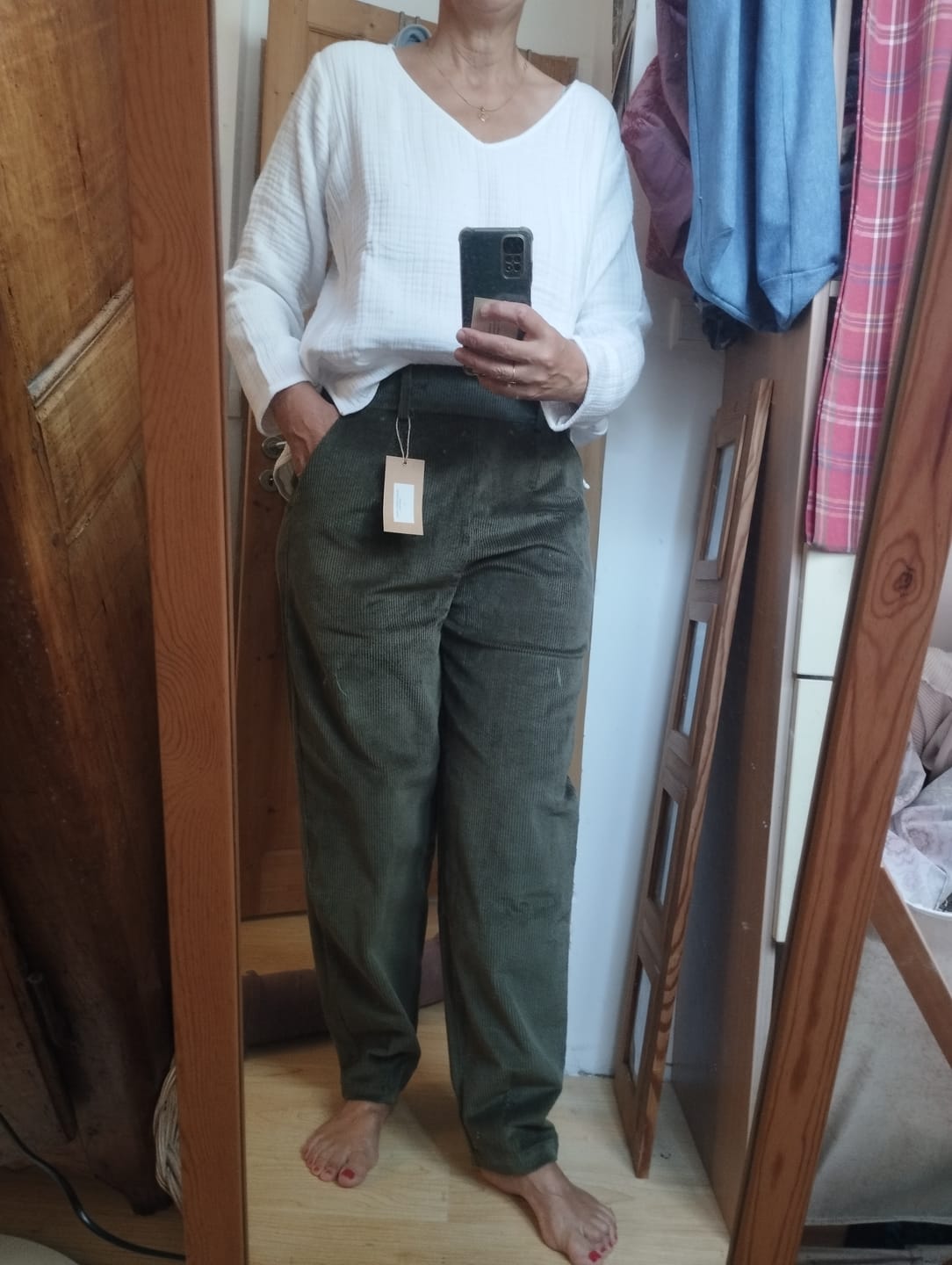 Customer photo review of Pantalon Brieuc velours côtelé kaki