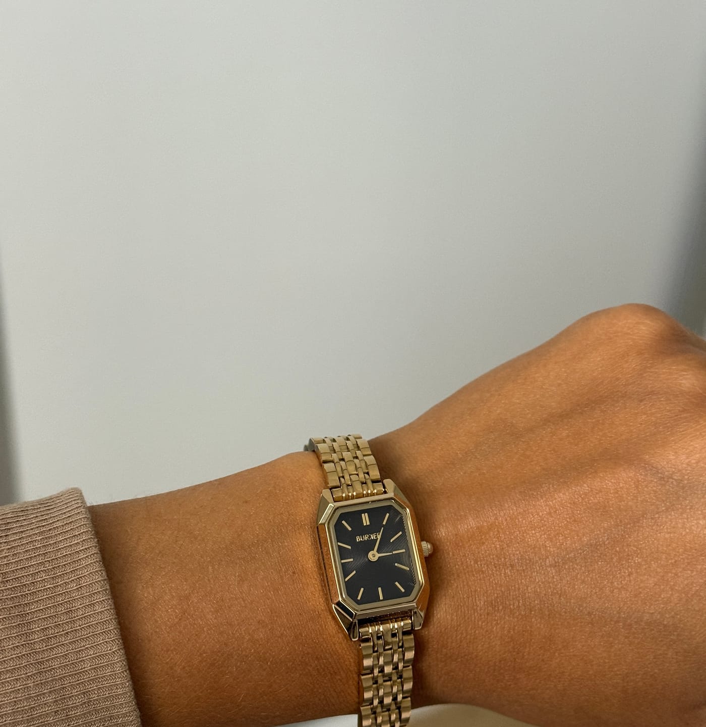 Customer photo review of Isabell Petite Gold Black