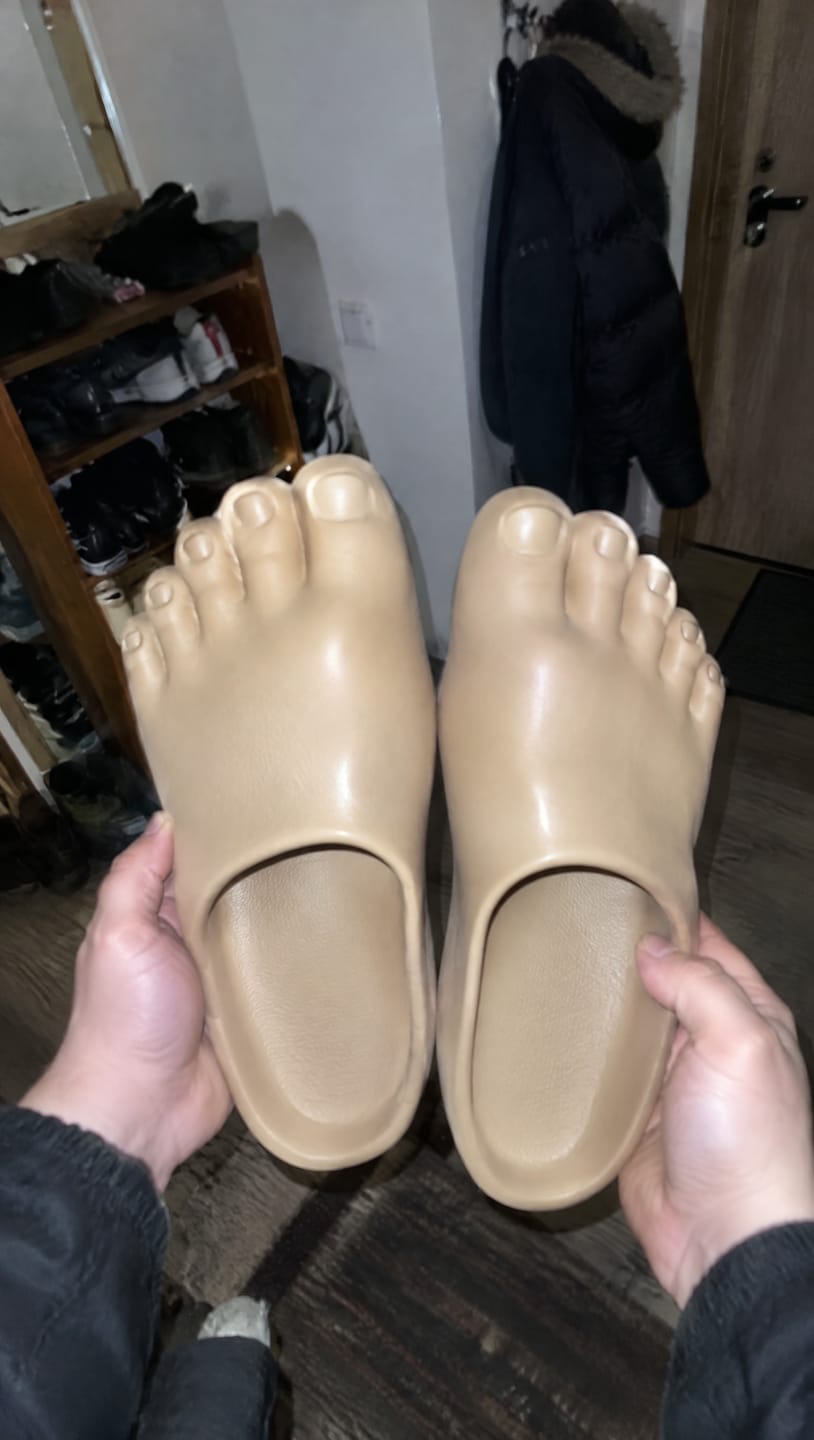 Customer photo review of GoofyFeet