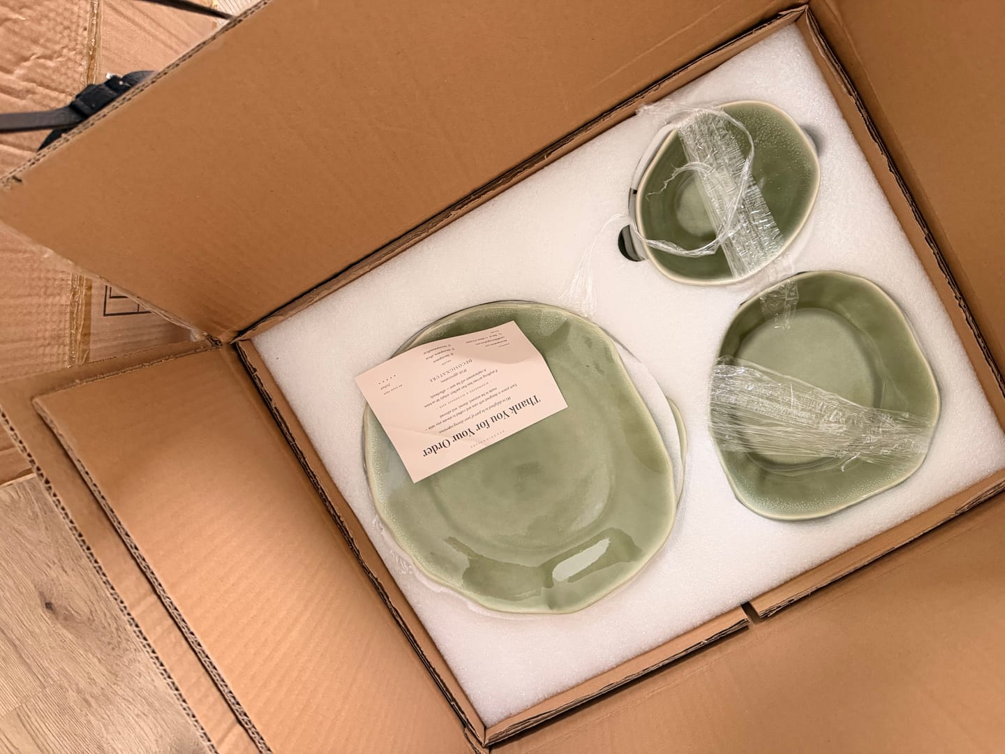 Customer photo review of Royal Olive 16-Piece Organic Dinnerware Set
