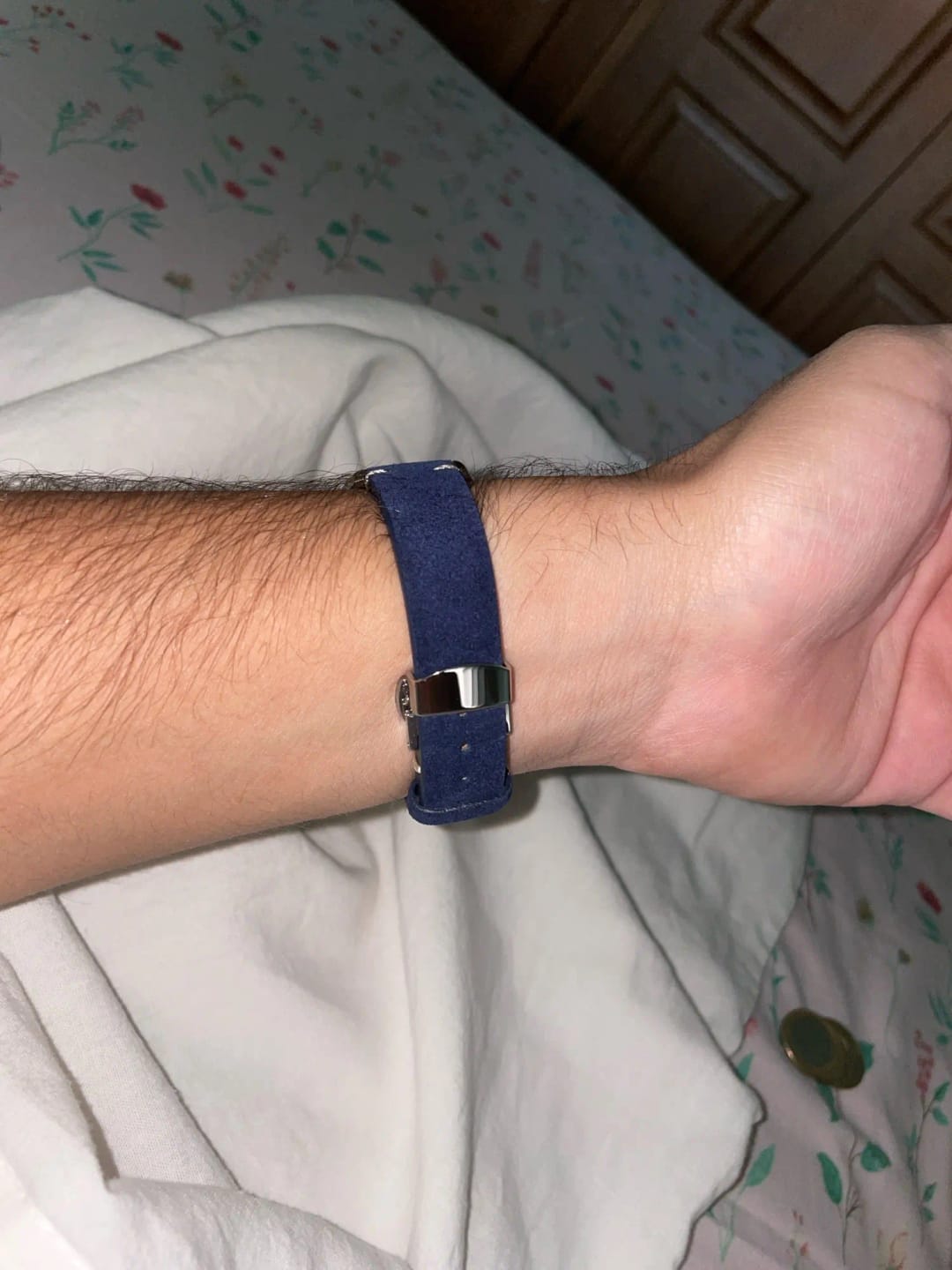 Customer photo review of Garmin 14/18/20/22mm Quick Release Suede Band with Butterfly Clasp