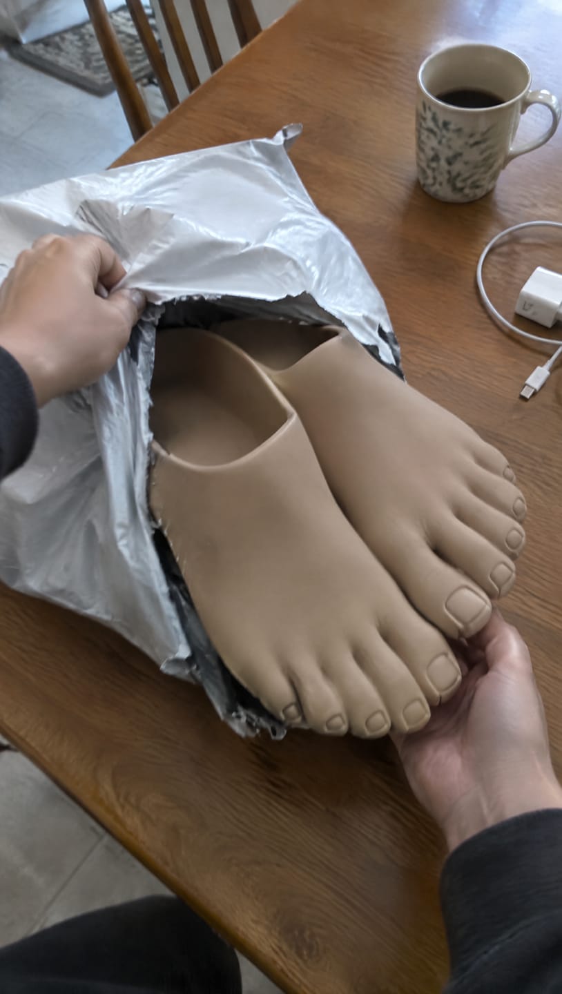 Customer photo review of GoofyFeet