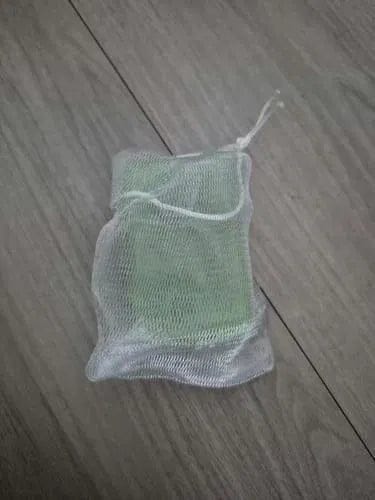 Customer photo review of SAFLORA® Arındırıcı Bakım Sabunu – Çay Ağacı, Okaliptüs ve Kükürt