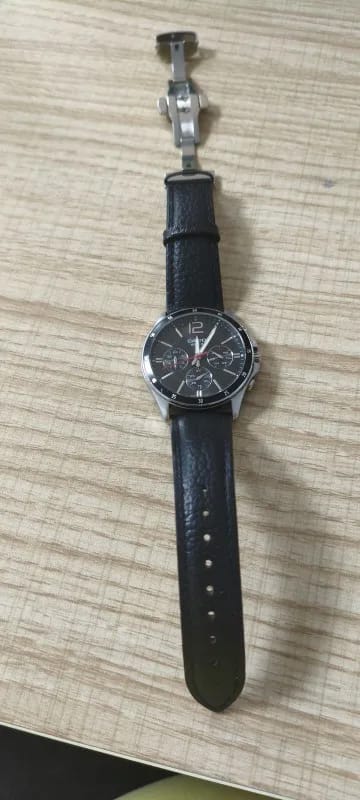 Customer photo review of Garmin 14/18/20/22/24mm Quick Release Calfskin Butterfly Clasp Band