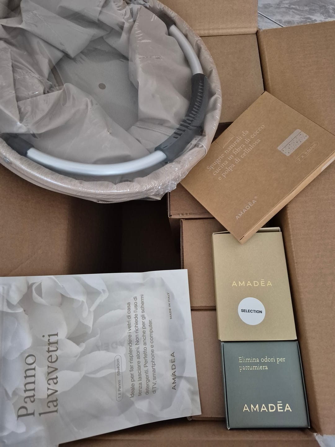 Customer photo review of 4 Profumatori "Kit Selection" per ambienti, armadi, cassetti e auto. I ciondoli di Amadēa