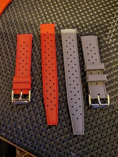 Customer photo review of Garmin 18/20/22mm Quick Release Tropic-Style Silicone Band