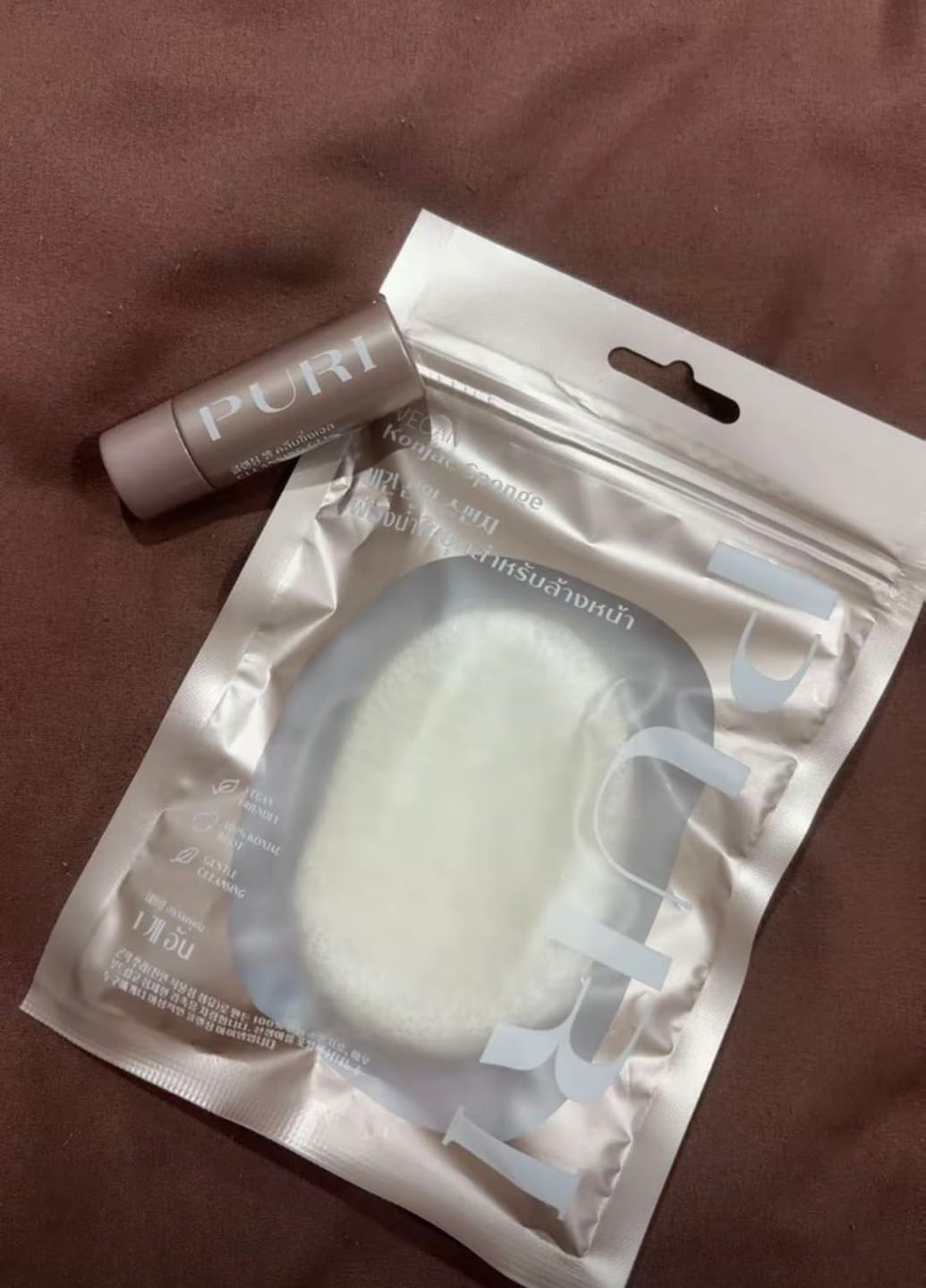 Customer photo review of [Pre-order 30 Day] Vegan Konjac Sponge ฟองน้ำล้างหน้าใยบุก อ่อนโยน ขจัดสิวเสี้ยน รับฟรี! คลีนซิ่งเจลระเบิดเมคอัพ