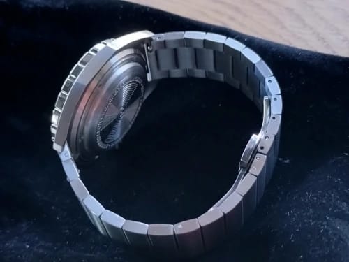Customer photo review of Garmin 18/20/22mm Quick Release Brushed Stainless Steel Bracelet