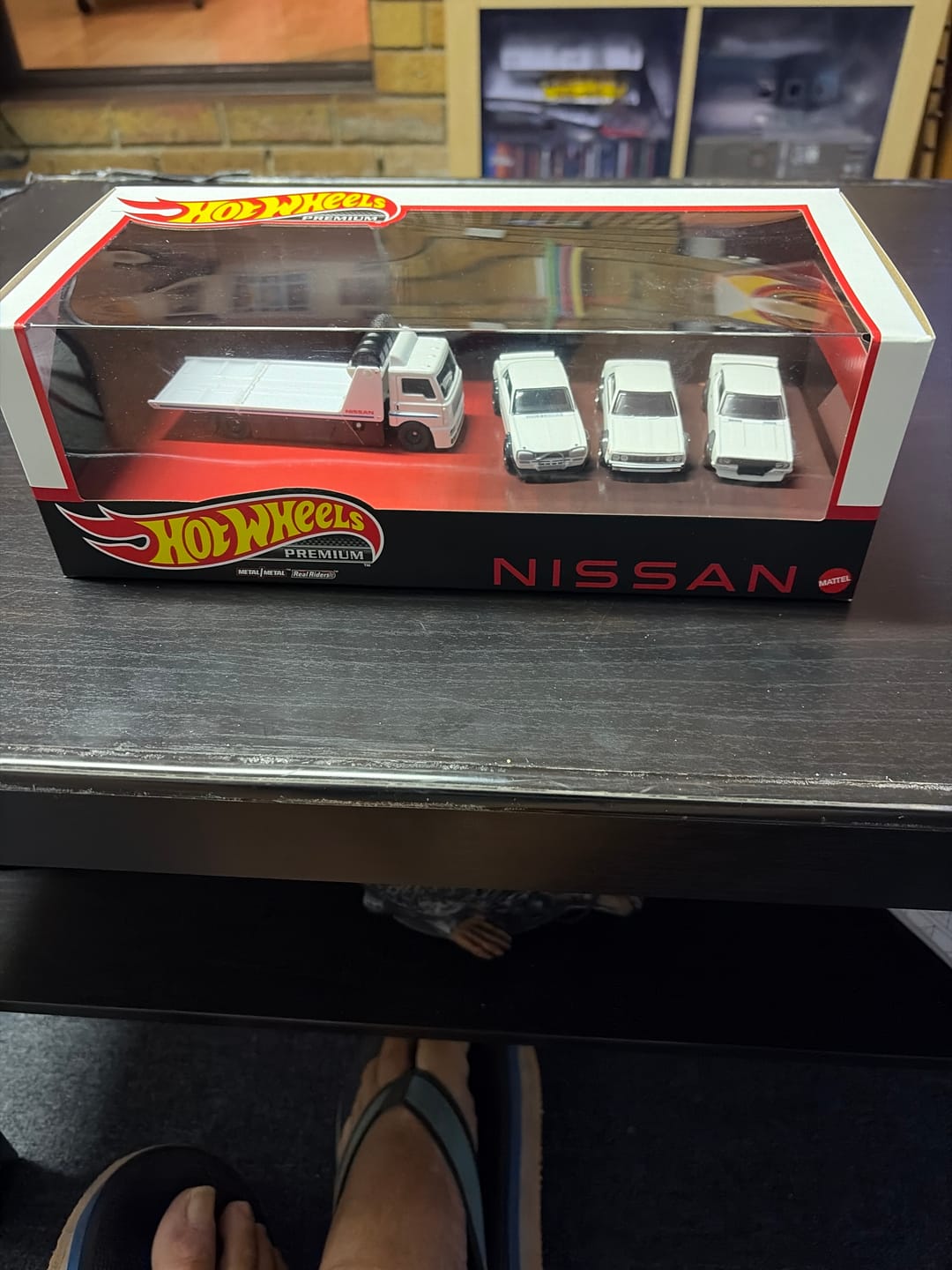 Customer photo review of Hot Wheels Premium 1:64 Collectors Boxset Nissan
