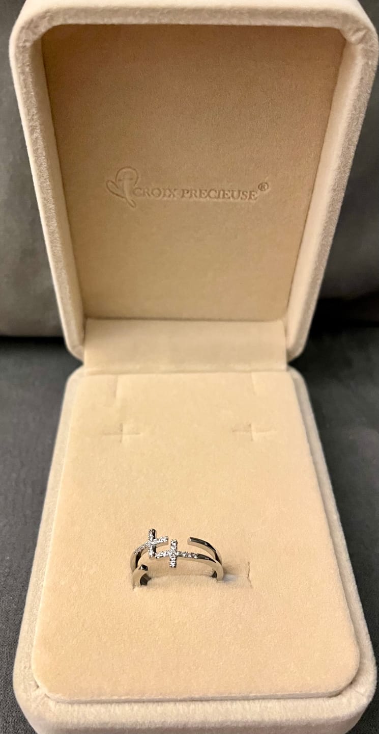 Customer photo review of Bague Double Croix