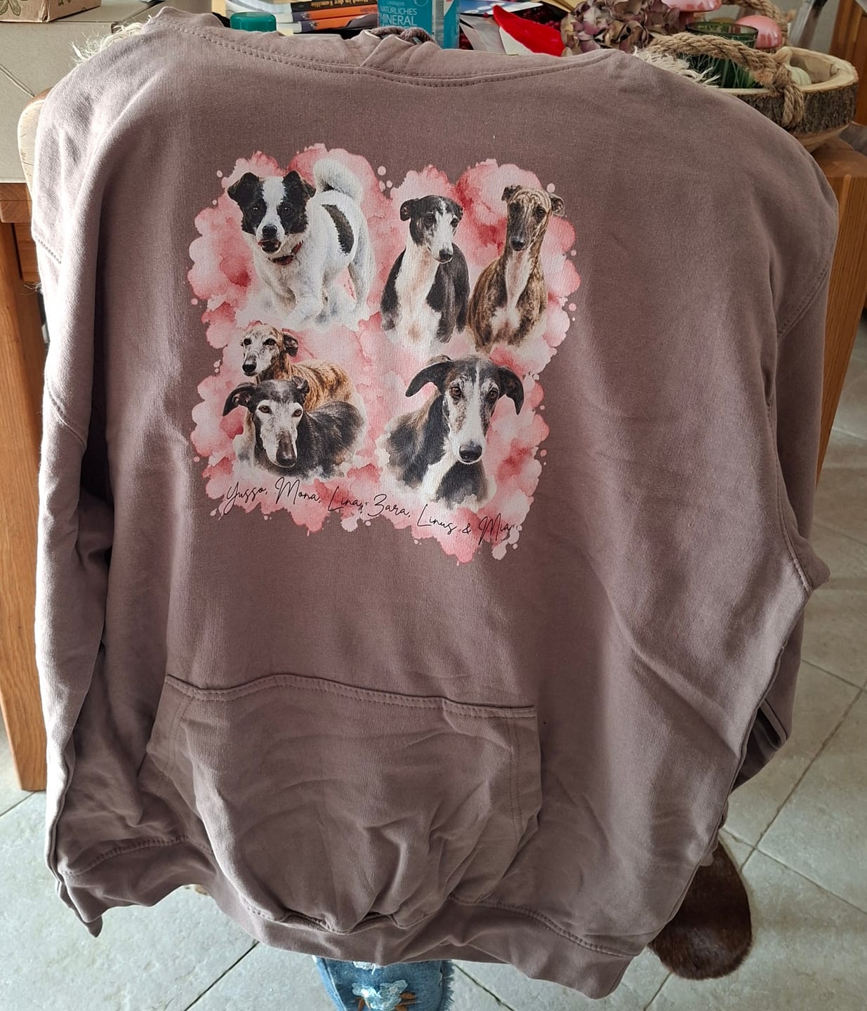 Customer photo review of Personalisierter Hoodie - Multi-Pet Photo Portrait