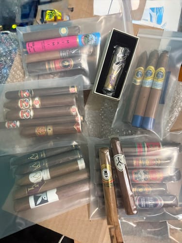 Customer photo review of Kingmakers Cigars Sampler - 5 Cigars
