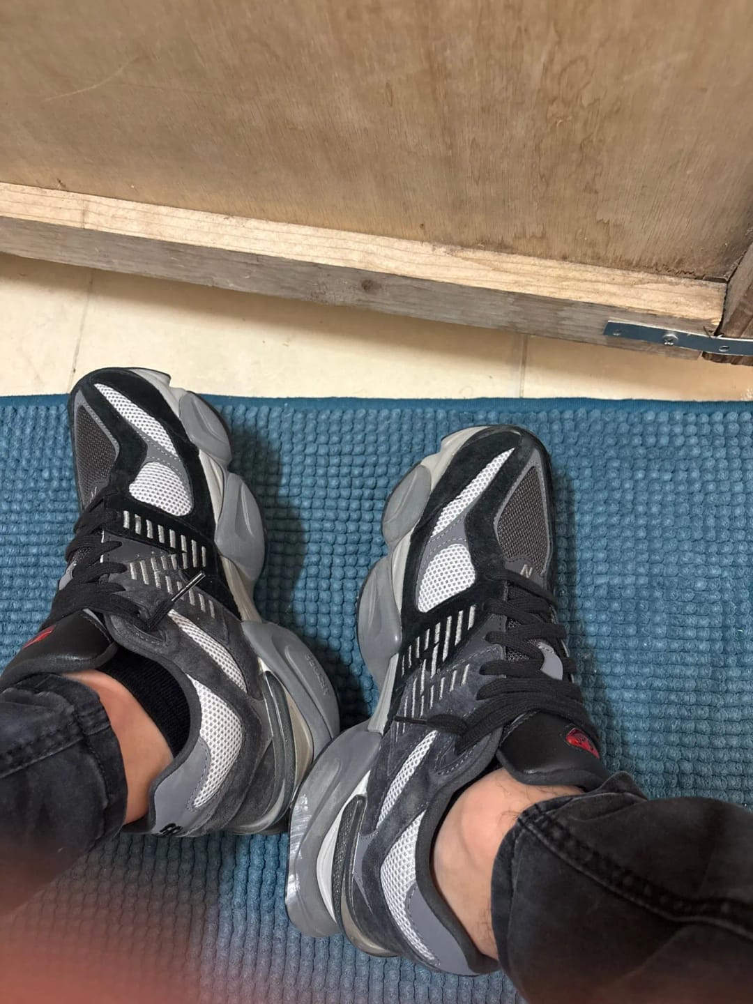 Customer photo review of NB 9060 "Black/Castlerock"