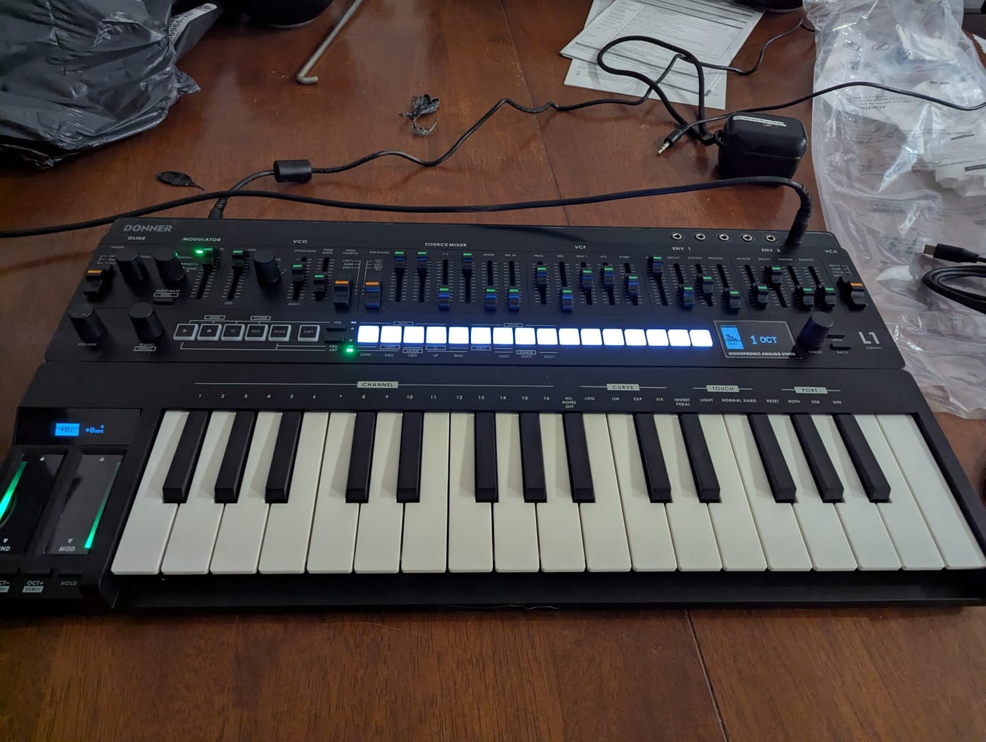 Customer photo review of Donner Essential L1 Synthesizer