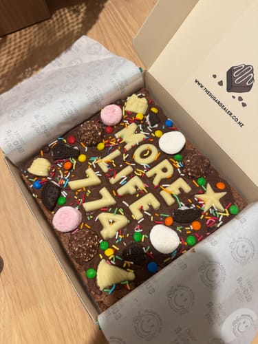 Customer photo review of Custom message birthday brownie