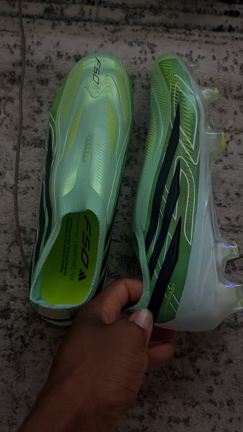 Customer photo review of Adidas F50 Hyperfast Elite Laceless FG Final Rush - Vert Menthe/Noir/Jaune