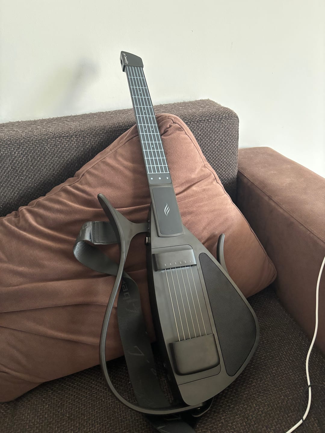 Customer photo review of Cyber-G Guitar String Model