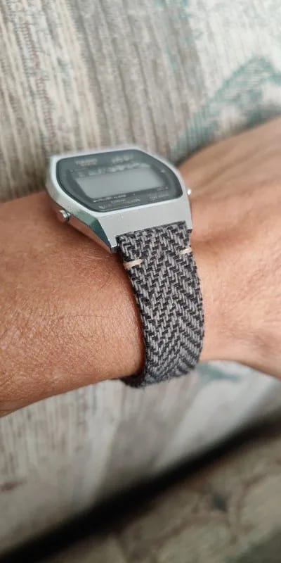 Customer photo review of Garmin 18/20/22mm Quick Release Herringbone Woven Band
