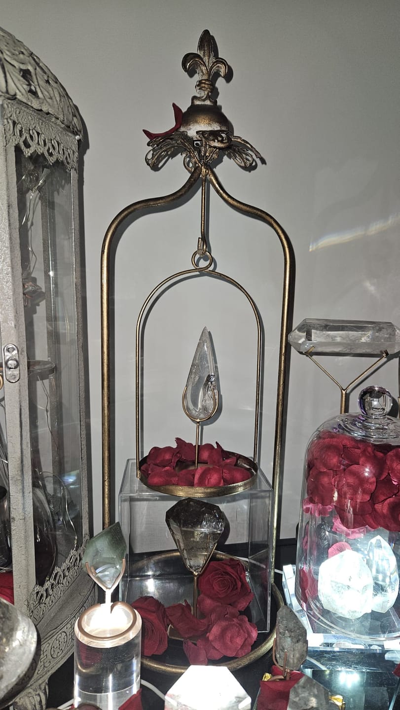 Customer photo review of Julien French Provincial Hanging Candle Holder, Fleur-de-Lis Finial, Aged Metal Arched Stand