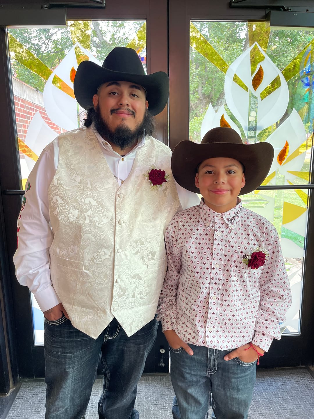 Customer photo review of Ariat Boy's Team Dallas Long Sleeve Geo Print - White