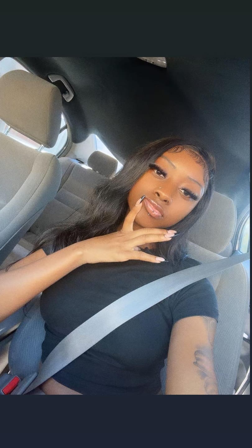 Customer photo review of Wavymy Pre-Cut 13x6 Max Lace Frontal Wig Drawstring Wear & Go Wigs Dome Cap Glueless Wigs 180% Density