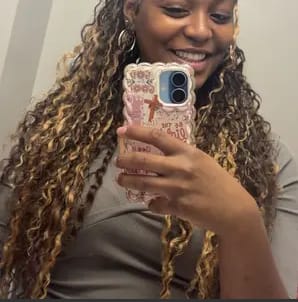Customer photo review of Wavymy Honey Blonde Highlight Burmese Curly Feather Crochet Hair Miracle Knots Human Hair Extension