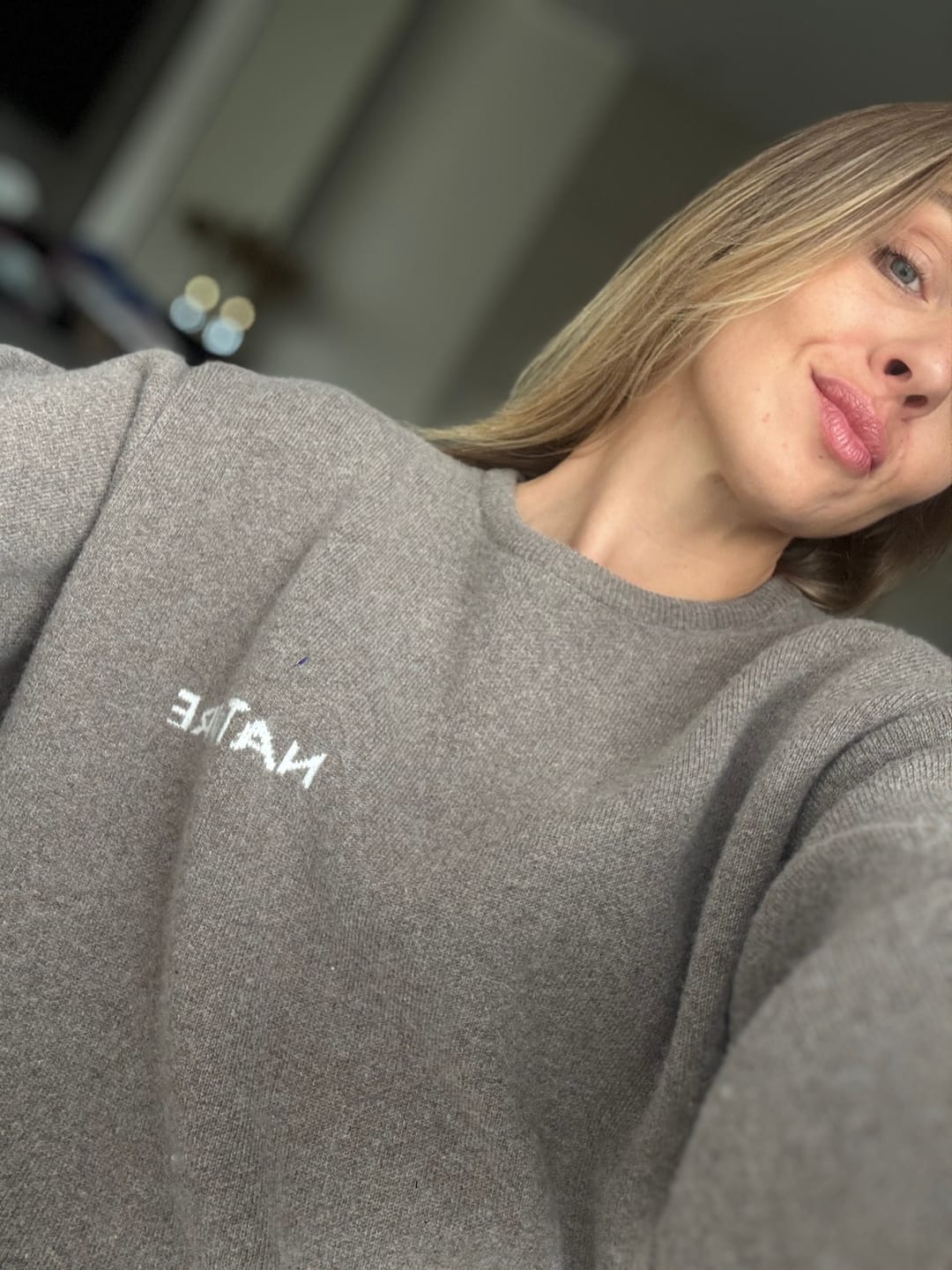 Customer photo review of AMOUR Merino Vilnos Džemperis Tamsiai Ruda