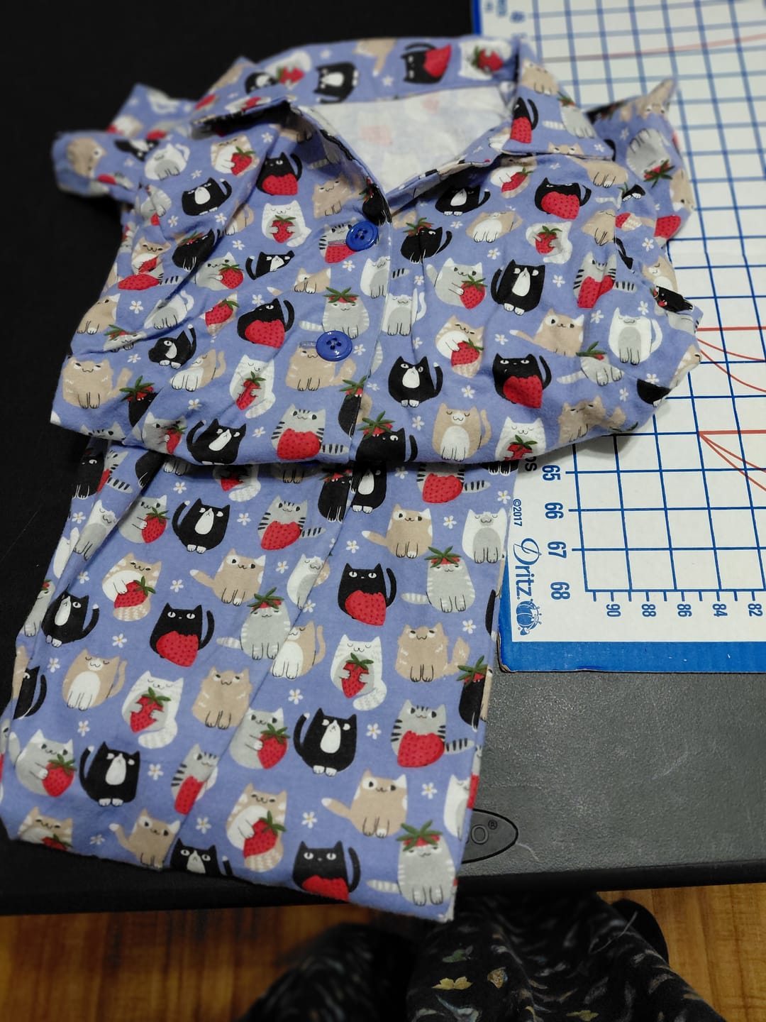 Customer photo review of Flannel: Porcelain Prints Cats On Pink Fl - 44 inch 100% Cotton - Super Snuggle Flannel