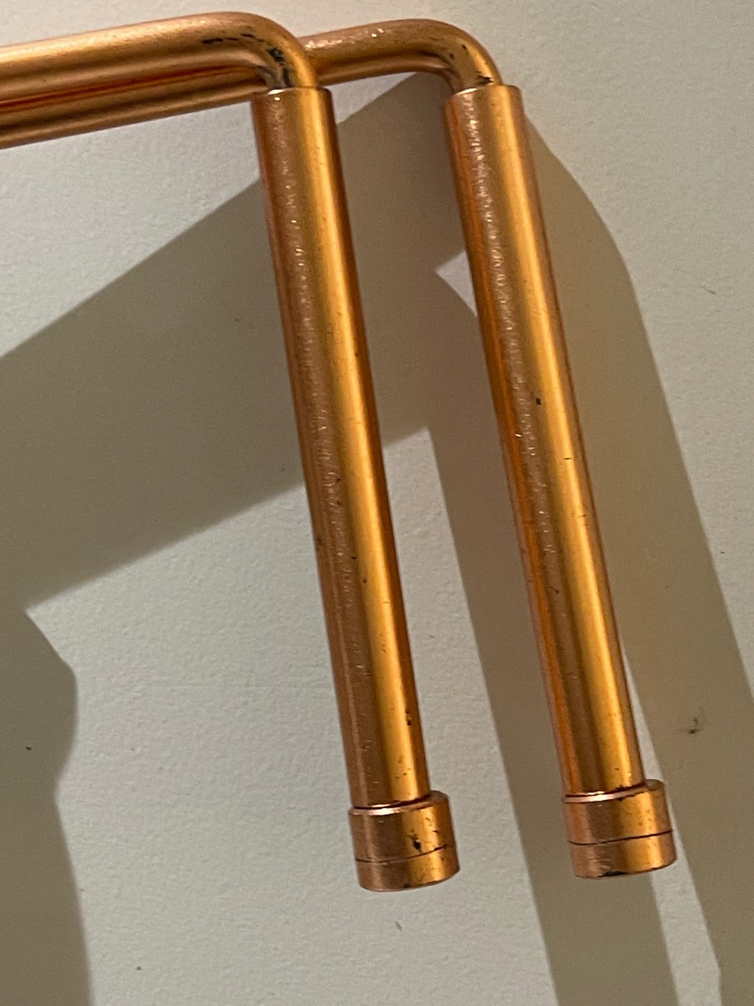 Customer photo review of Copper Dowsing Rod Pair – Vastu Remedy for Aura Energy Checking with Metal Handle | Ideal for Feng Shui & Vastu Scanning | Pair Set | 26 x 14 x 1 cm