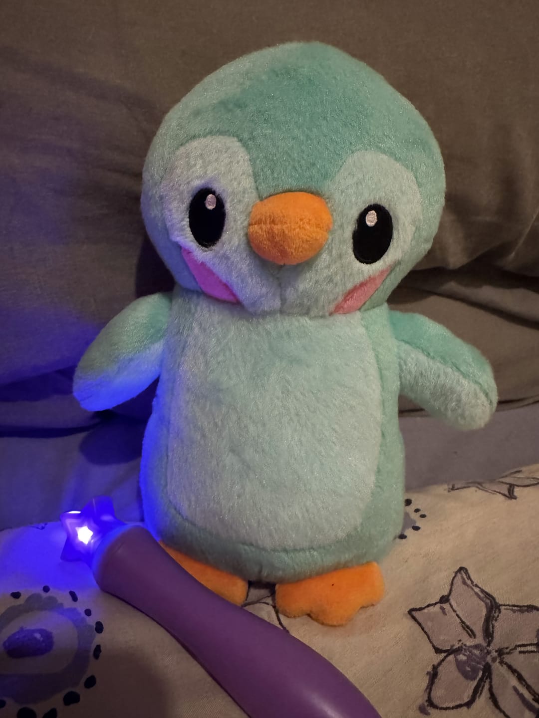 Customer photo review of Peluche Pinta en la oscuridad