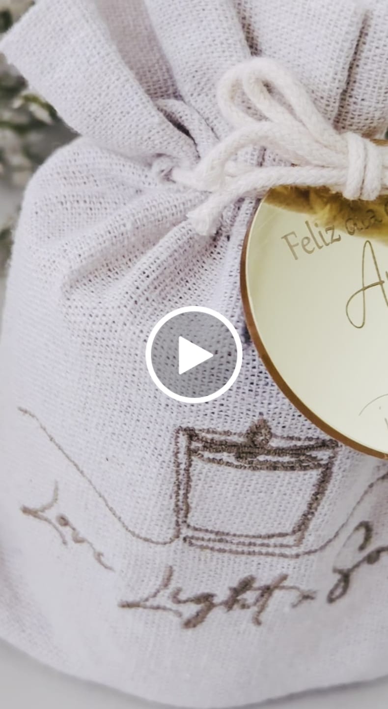 Customer video review of MECHAS DE MADERA CON CORAZONCITOS