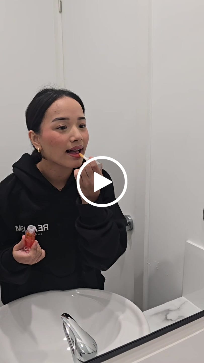 Customer video review of Juicy Lip Oil