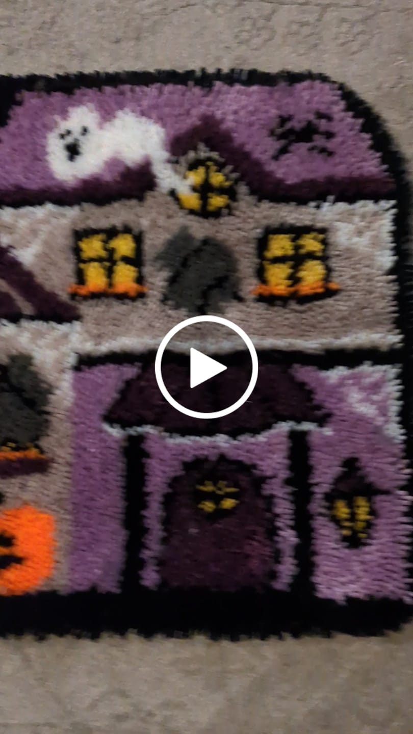 Customer video review of HAUNTED HOUSE - XL Latch Hook Rug Kit