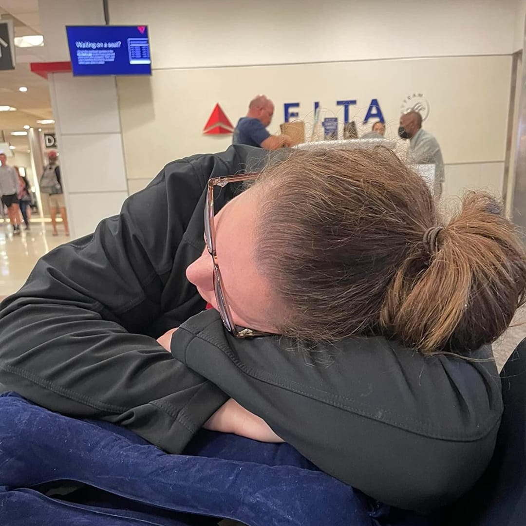 Customer photo review of Inflatable Pillow with Head & Chin Support