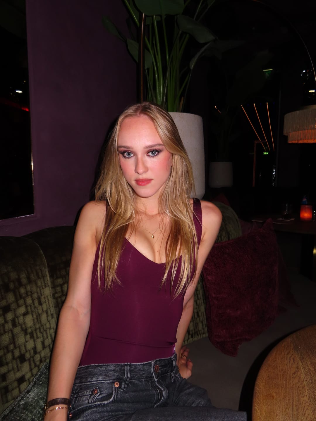 Kundenbewertung mit Foto von LABEL BODYSUIT DARK PLUM