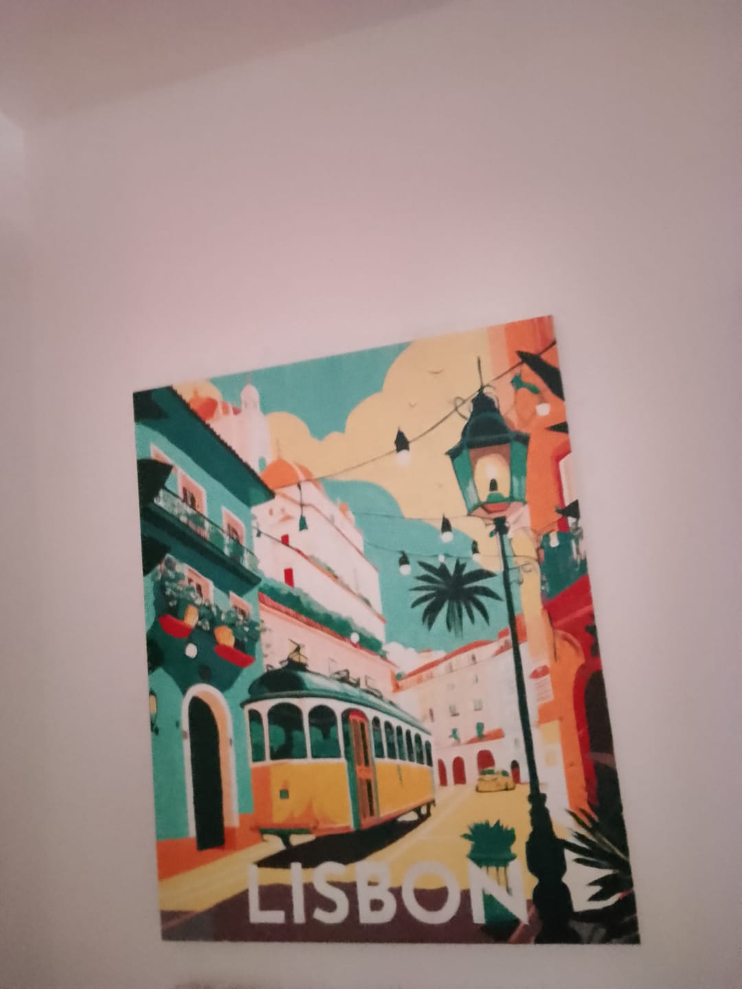 Customer photo review of Affiche Vintage Lisbonne