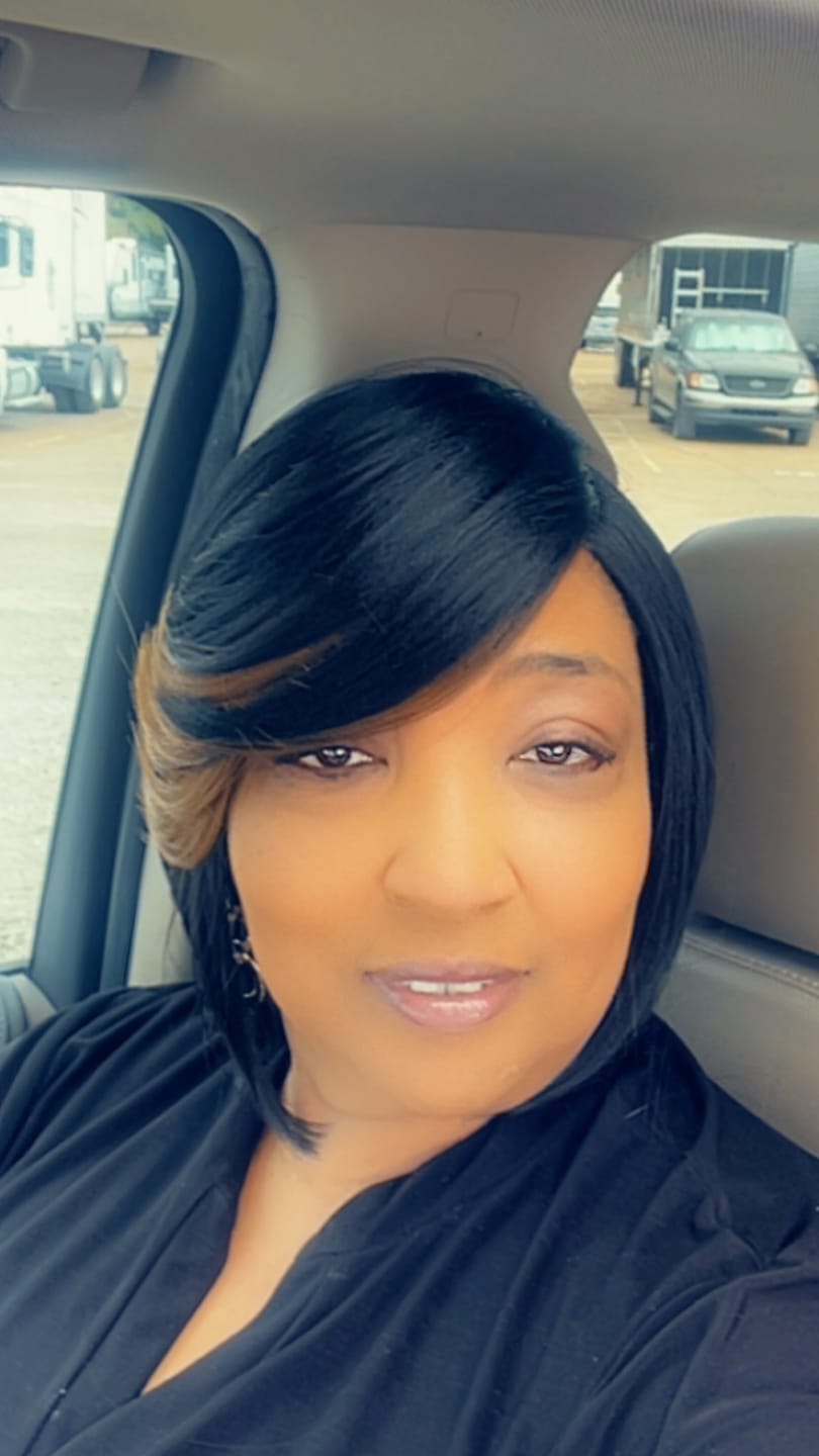 Customer photo review of Mayde Beauty 5" Invisible Lace Part Wig - NORAH